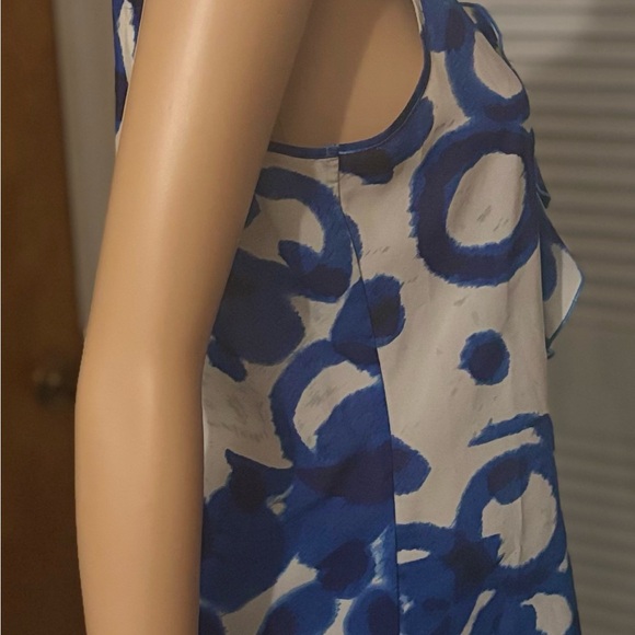 Sleeveless Spring Top - Picture 9 of 15